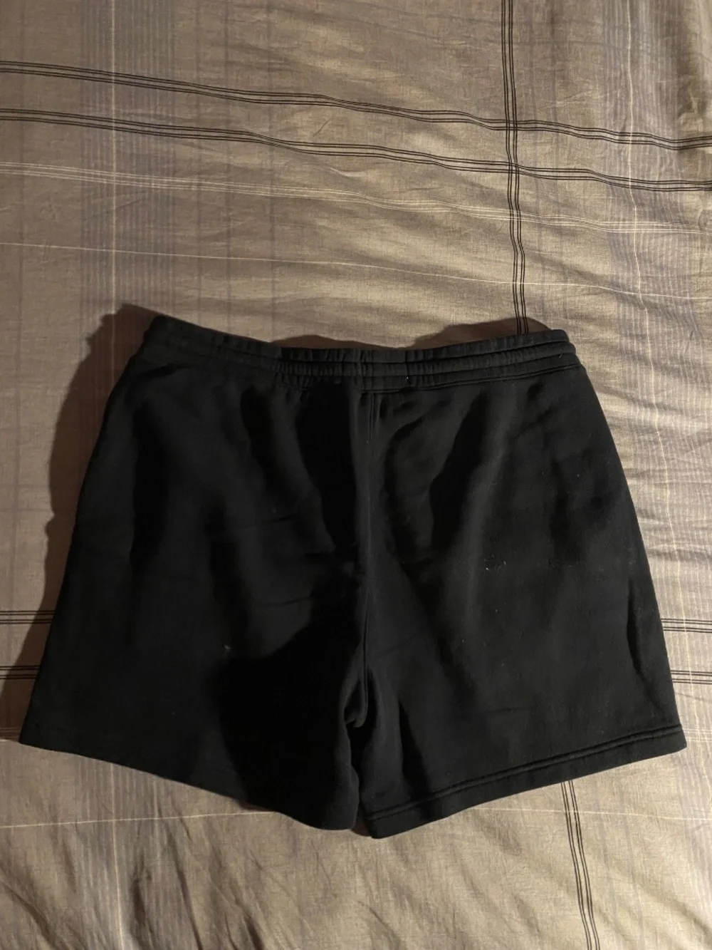Hollister 7” Sweatshorts - Picture 3 of 3